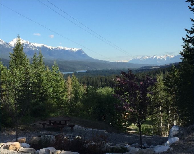 Golden rental views