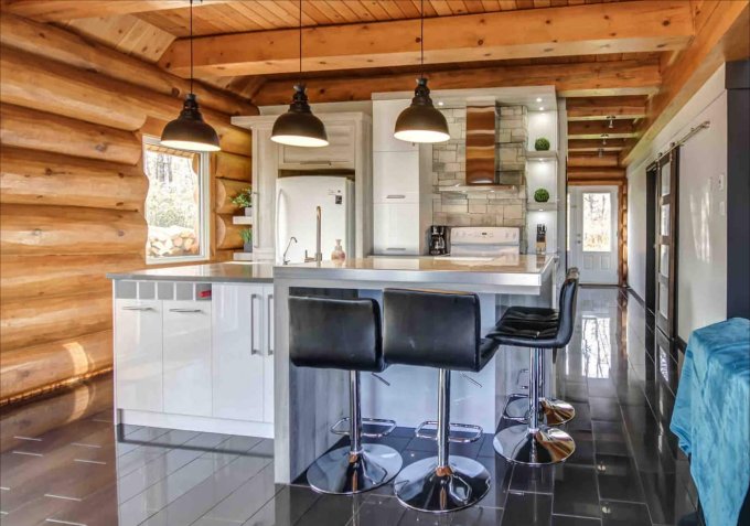 Log cabin